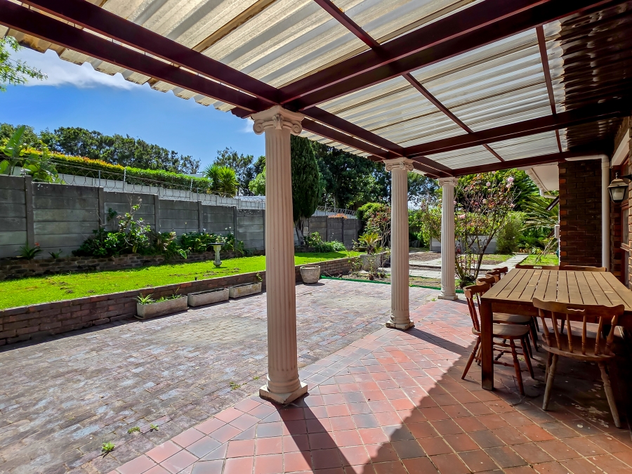 3 Bedroom Property for Sale in Constantia Western Cape